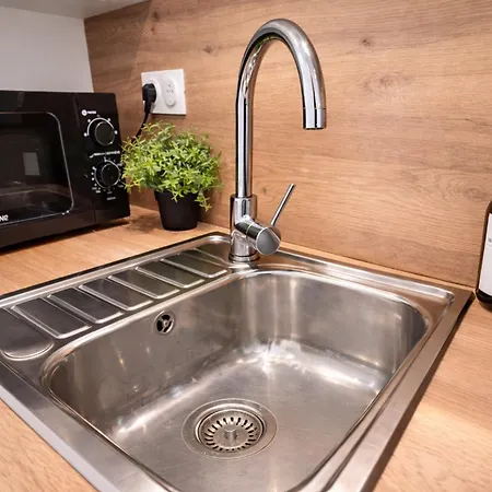 Cocon Climatise Et Terrasse Centre A 5 Min A Pieds アパート